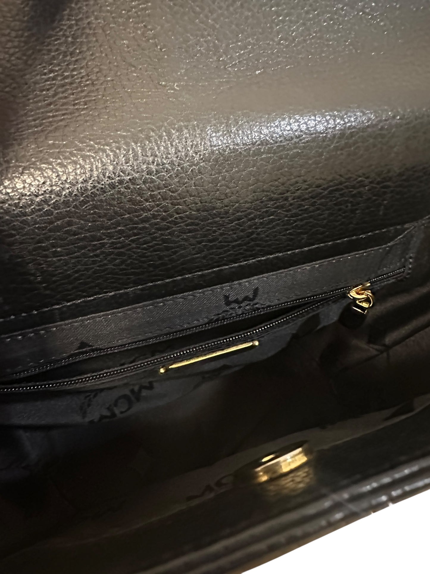 MCM Vintage Totebag black leather with gold details